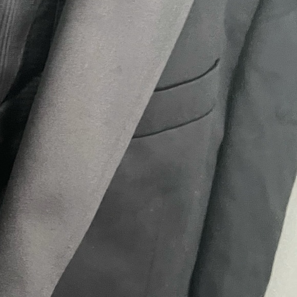 BLACK TUXEDO - Picture 2 of 4